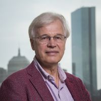 Bengt Holmström Bengt Holmström