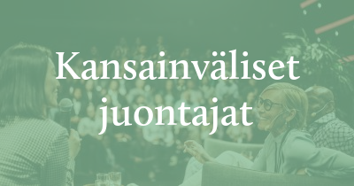 Kansainvälisillä moderaattoreilla on tarvittava kielitaito ja kulttuurinen herkkyys globaalin yleisön tapahtumien johtamiseen. Kokemus monikansallisista yhteyksistä ja kyky liikkua eri näkökulmien välillä takaavat, että keskusteluista tulee osallistavia, dynaamisia ja merkityksellisiä. Kansainvälisen moderaattorin varaaminen sopii erityisesti konferensseihin, paneeleihin ja yritystapahtumiin, joissa käytetään englantia tai muita kieliä ja joissa korkea ammattitaso on tärkeää. Nämä moderaattorit tuovat tapahtumiin rakennetta, rytmiä ja uskottavuutta – olipa kyseessä hybridi, suoralähetys tai fyysinen kohtaaminen. Heidän kykynsä luoda kokonaisuuksia ja sitouttaa monimuotoista yleisöä tekee heistä arvokkaan voimavaran kansainvälisissä ympäristöissä.